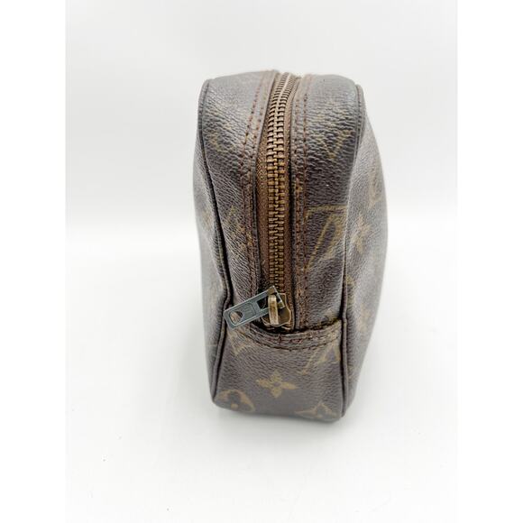 Vintage Louis Vuitton Trousse Toilette 23 Monogram Cosmetic Bag [OLD] - Picture 3 of 16